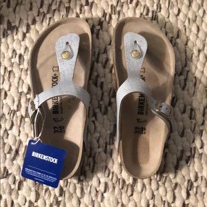 BRAND NEW women’s Birkenstock’s